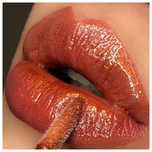 Load image into Gallery viewer, Sunkissed Hydrating Gloss
